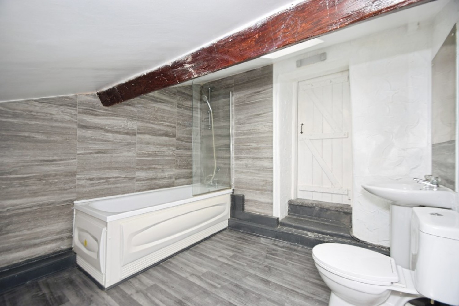 1 bedroom House for Letting Stone Road, Eccleshill