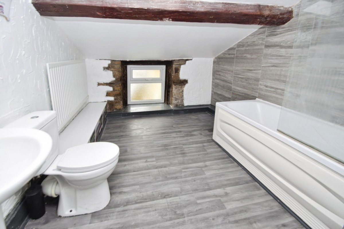 Stone Road, Eccleshill