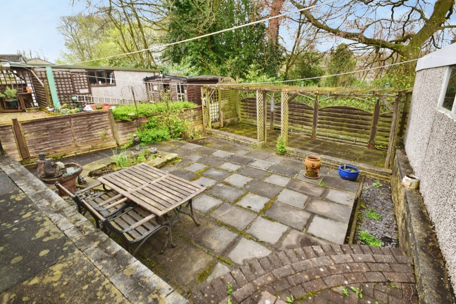 2 bedroom House for Sale Hainworth, Keighley, West Yorkshire