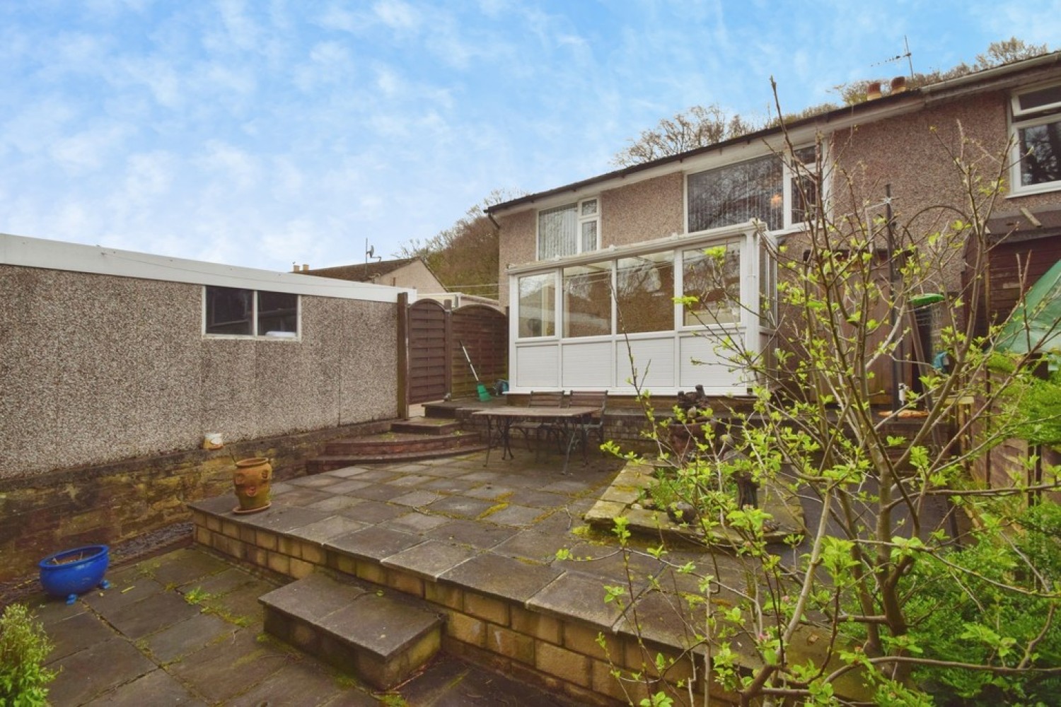 2 bedroom House for Sale Hainworth, Keighley, West Yorkshire
