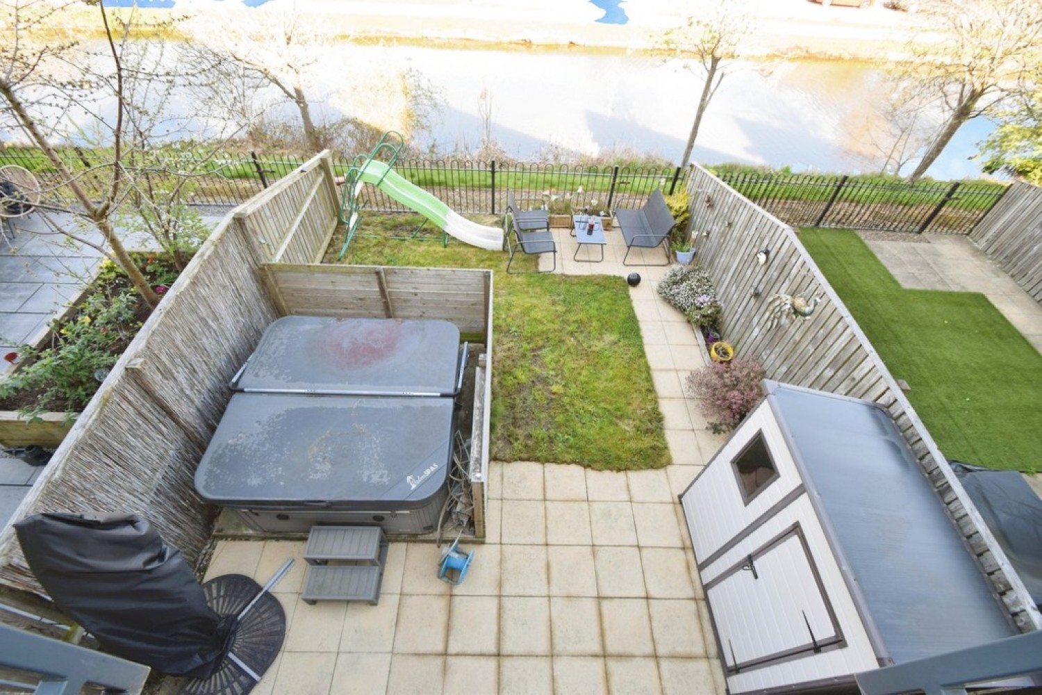 4 bedroom House for Sale Shipley, Bradford, West Yorkshire