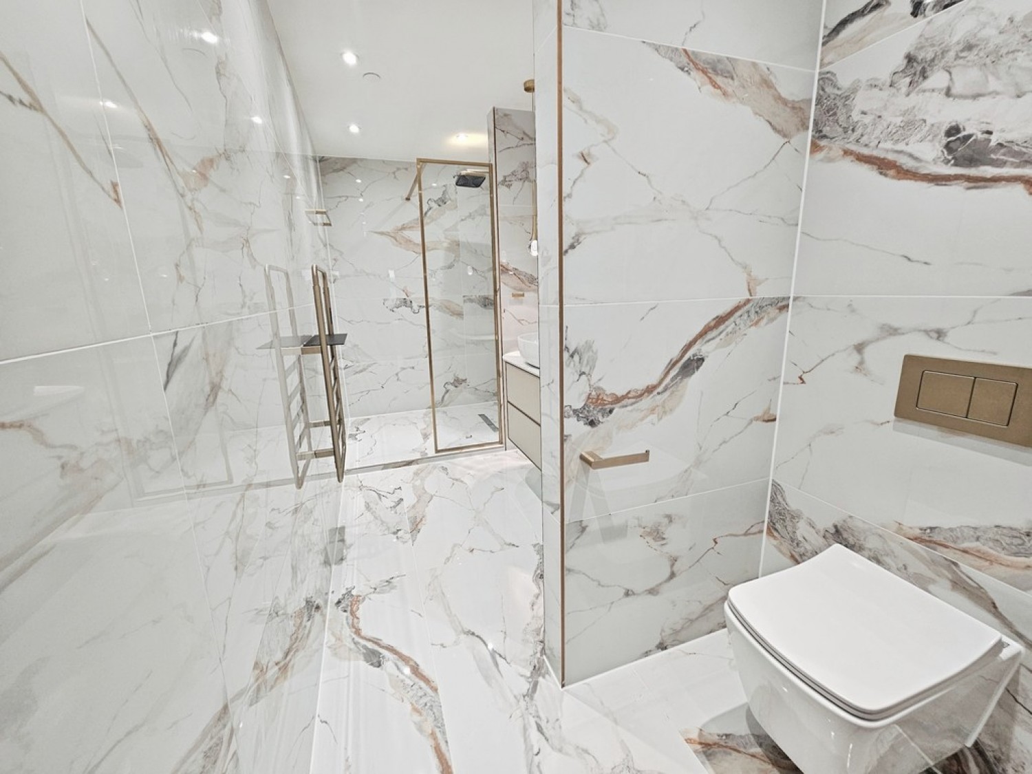 1 bedroom Flat for Letting Bingley House, The Halcyon, Crossflats