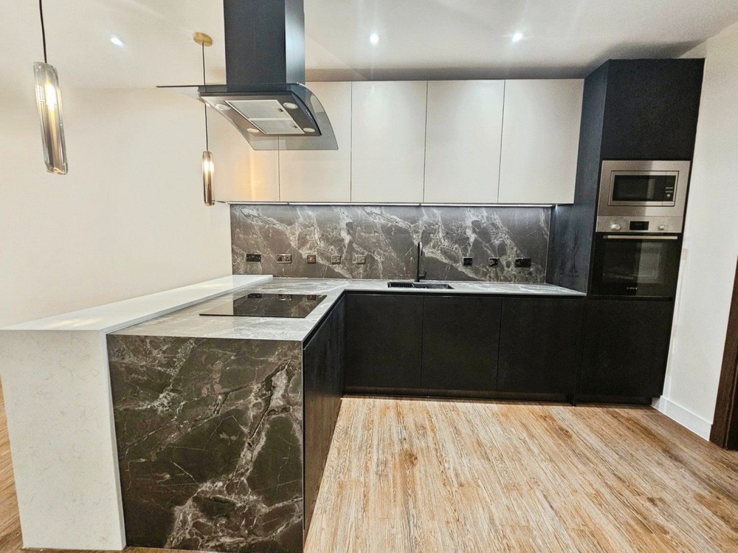 1 bedroom Flat for Letting Bingley House, The Halcyon, Crossflats