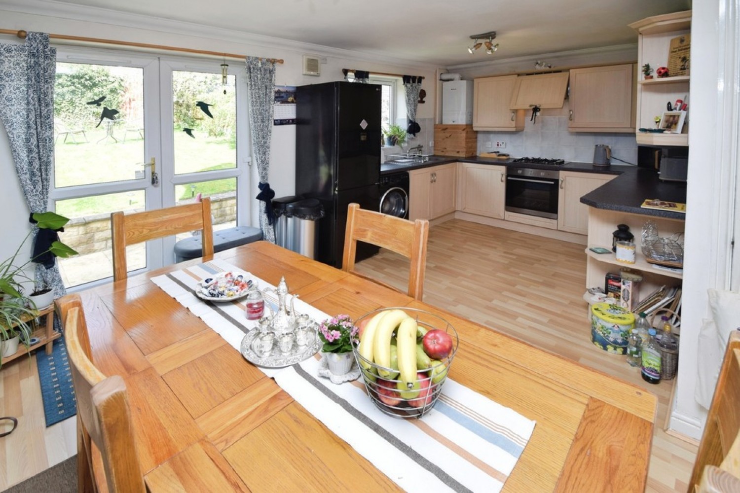 3 bedroom House for Sale Hazelhurst Brow, Bradford, West Yorkshire