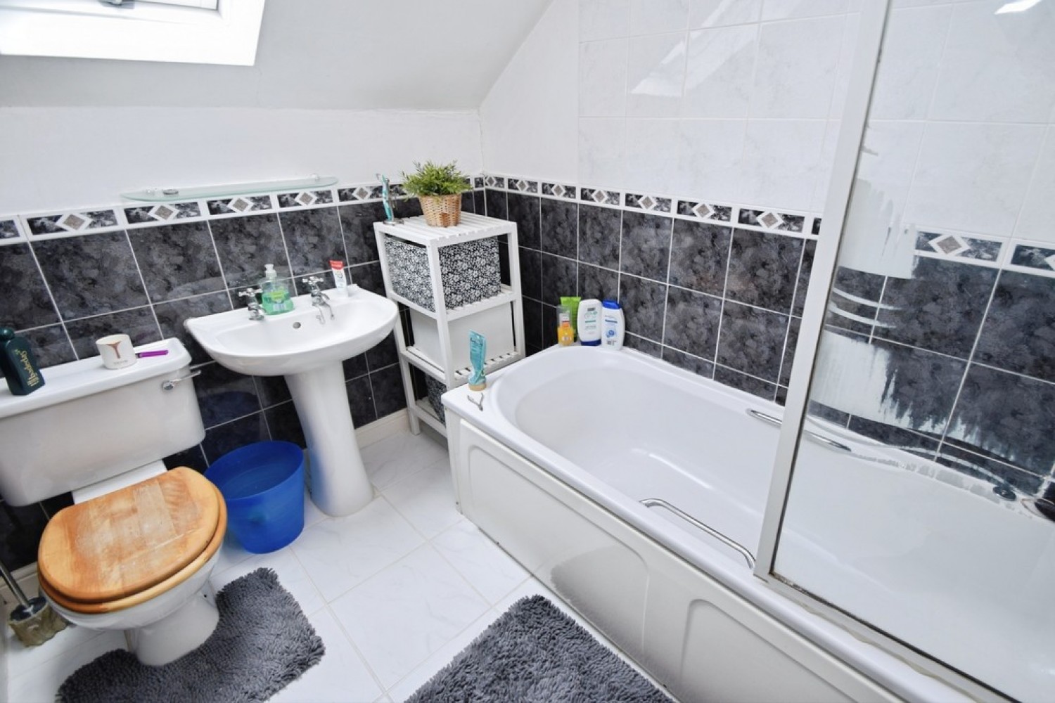 3 bedroom House for Sale Hazelhurst Brow, Bradford, West Yorkshire