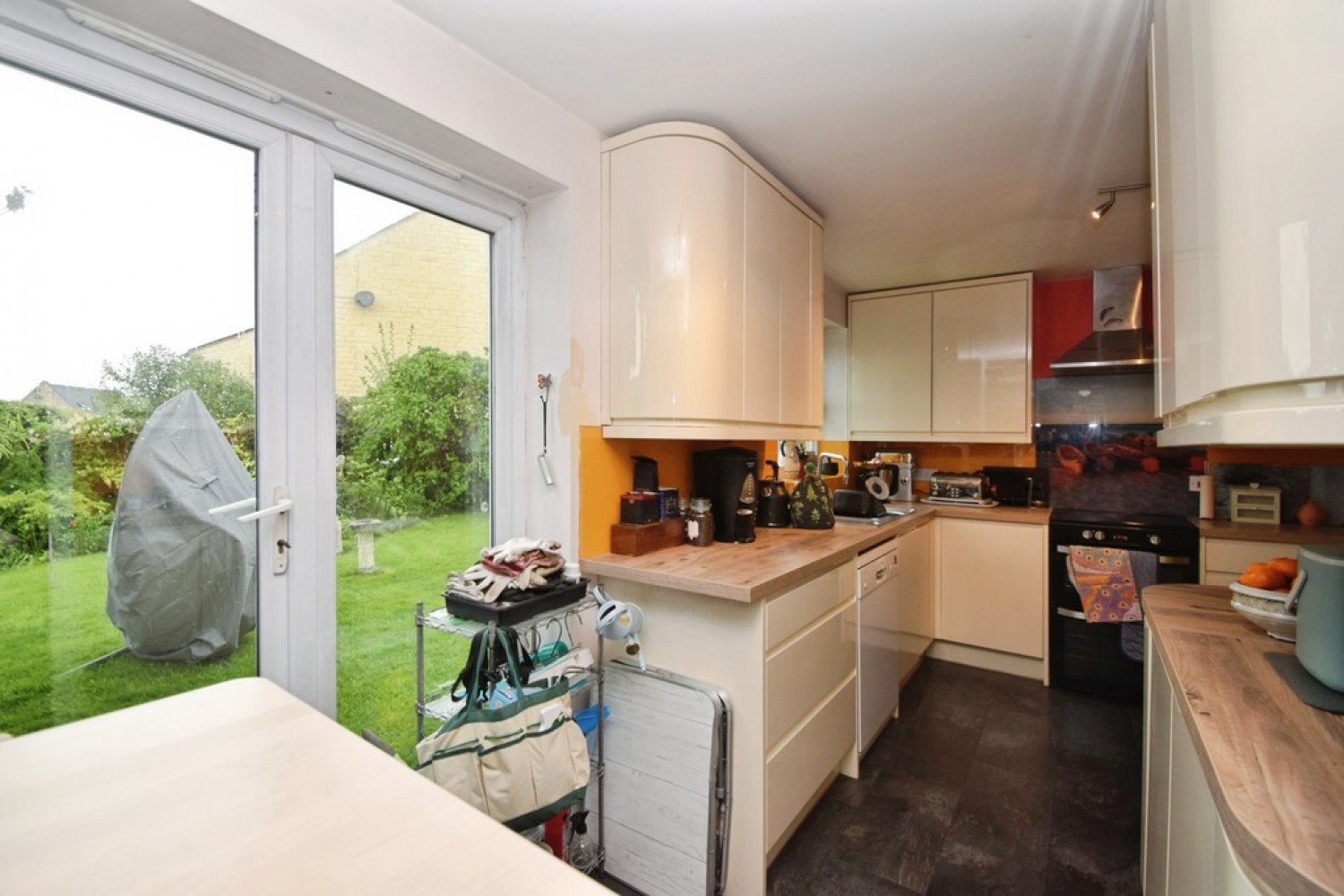 4 bedroom House for Sale East Morton, Keighley, West Yorkshire