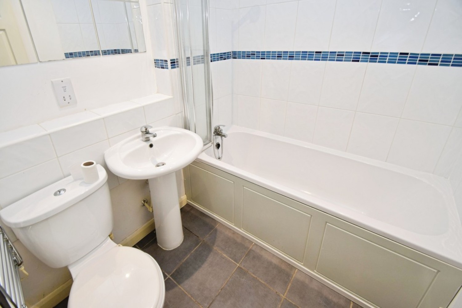 2 bedroom Flat for Sale Shipley, Bradford, West Yorkshire