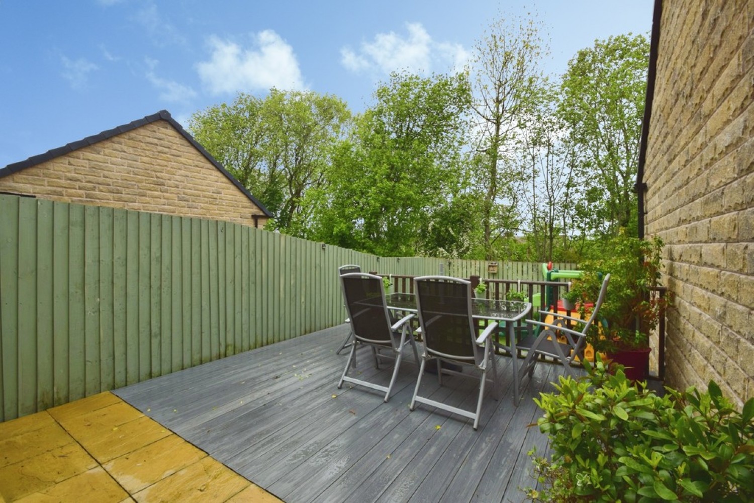 3 bedroom House for Sale Cullingworth, Bradford, West Yorkshire