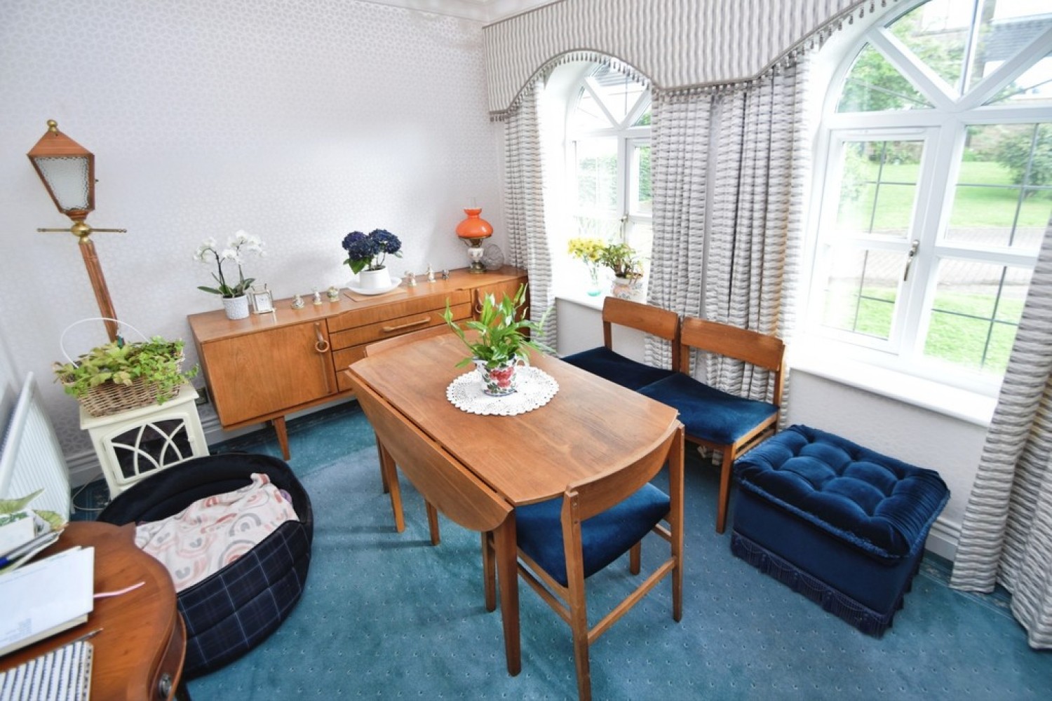 3 bedroom Bungalow for Sale Wilsden, Bradford, West Yorkshire