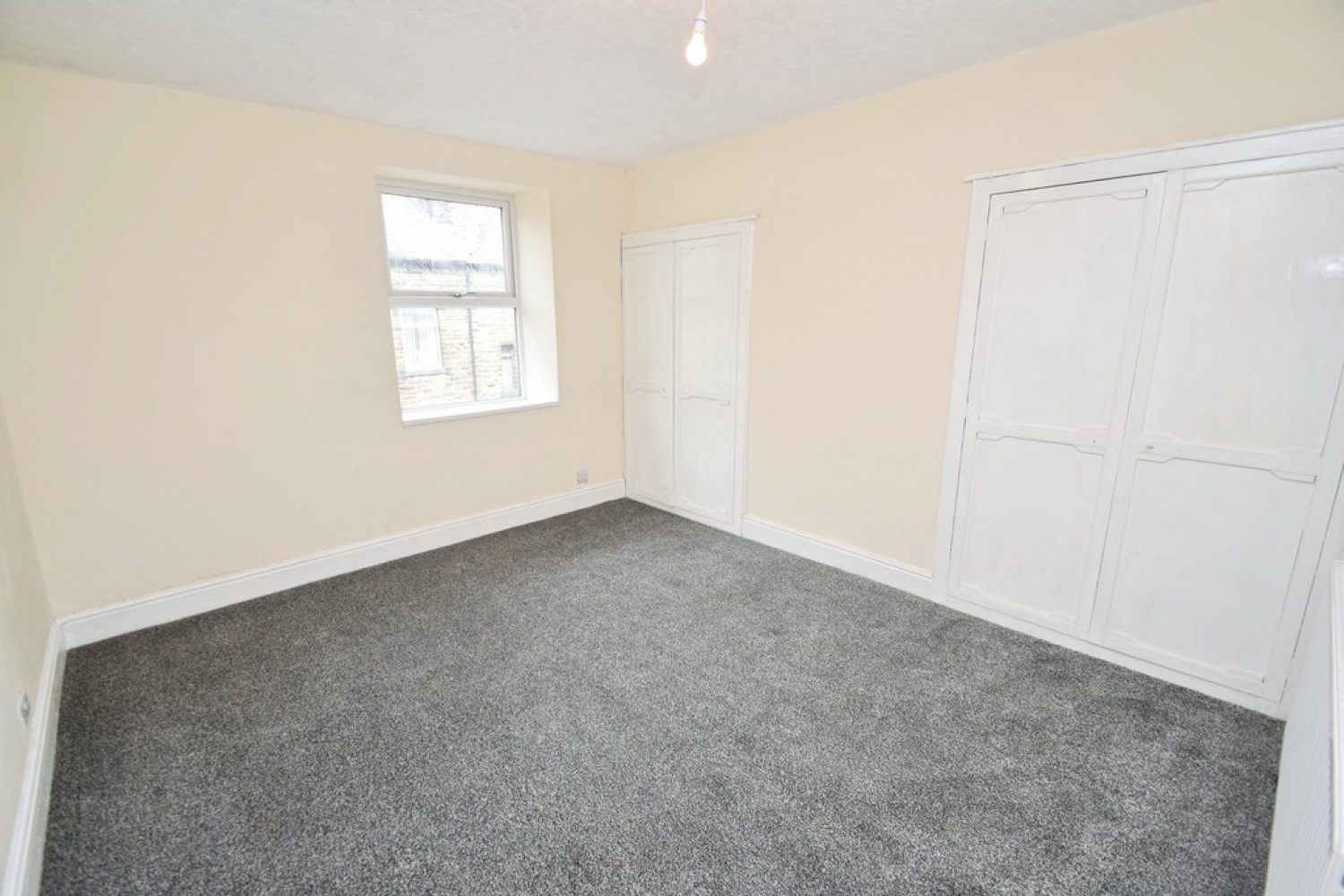 2 bedroom House for Sale Ingrow, Keighley, West Yorkshire