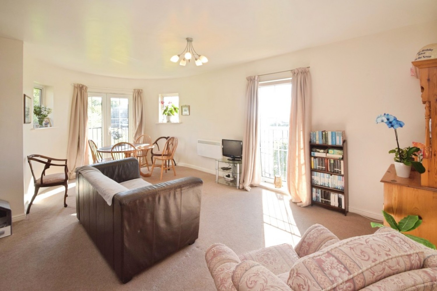 2 bedroom Flat for Sale Gilstead, Bingley, West Yorkshire