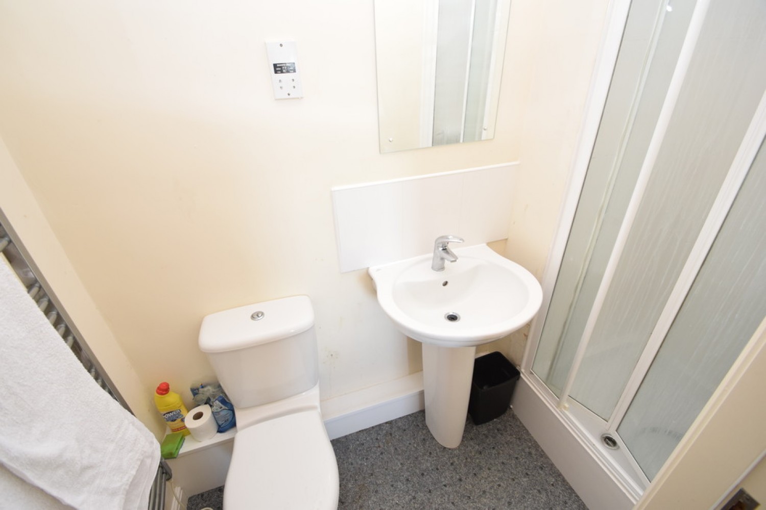 2 bedroom Flat for Sale Gilstead, Bingley, West Yorkshire