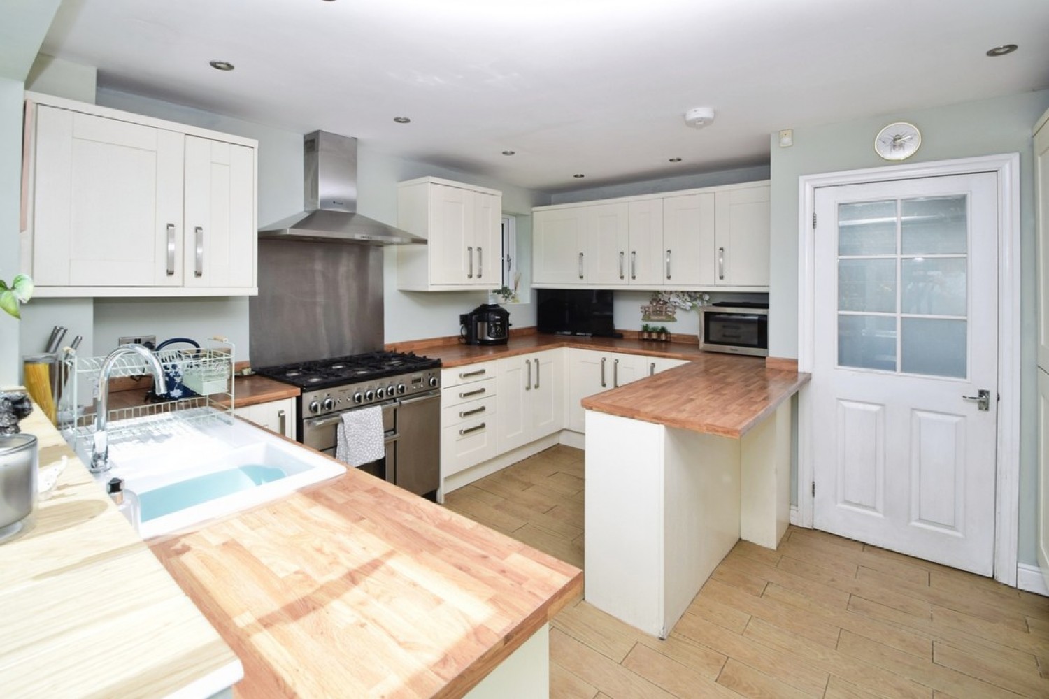 4 bedroom House for Sale Shann, Keighley, West Yorkshire