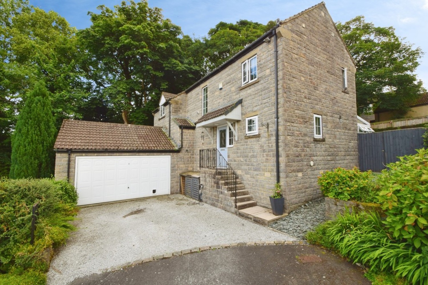 4 bedroom House for Sale Shann, Keighley, West Yorkshire