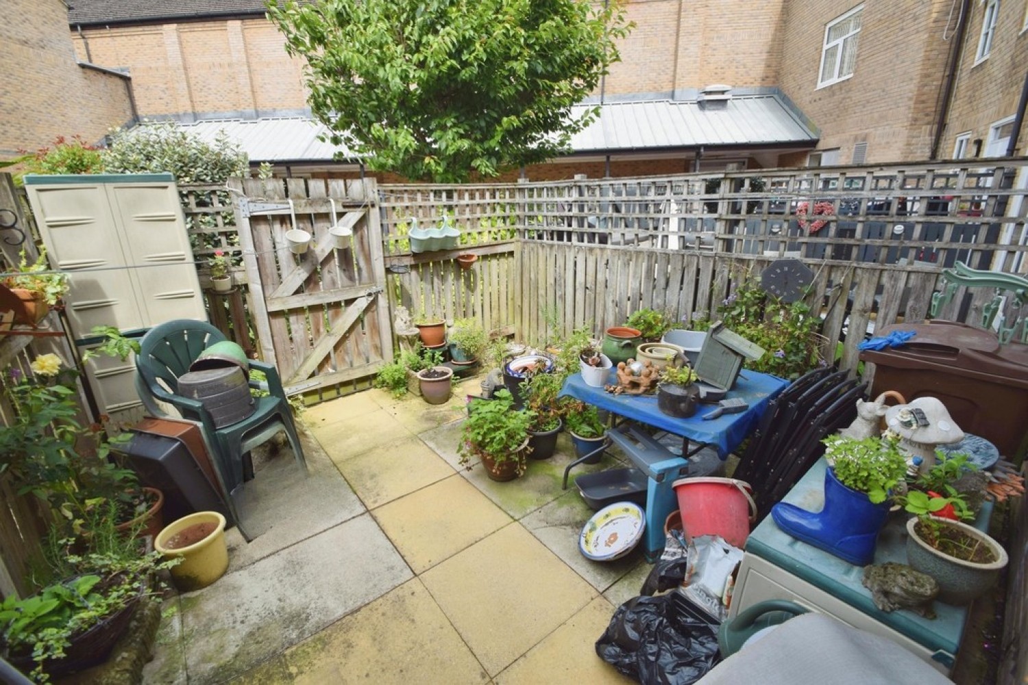 3 bedroom House for Sale Cottingley, Bradford, West Yorkshire