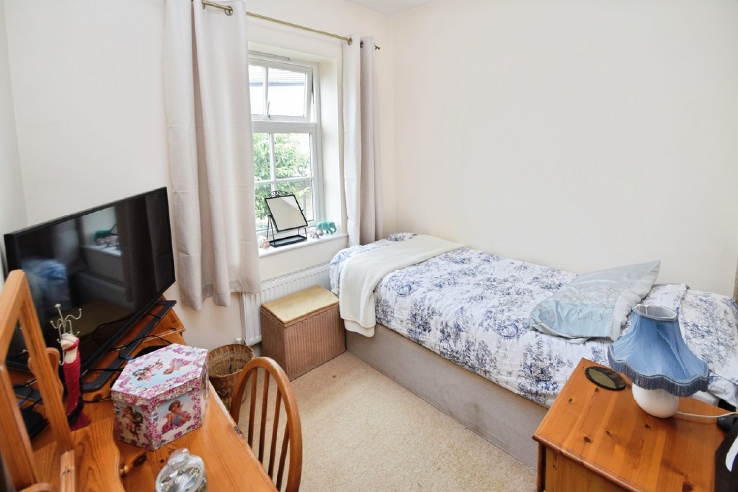 3 bedroom House for Sale Cottingley, Bradford, West Yorkshire