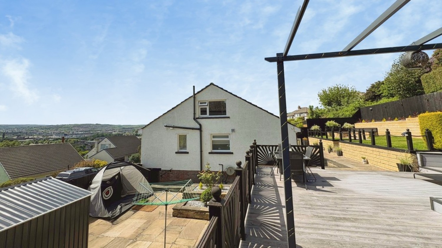 3 bedroom Bungalow for Sale Riddlesden, Bradford, West Yorkshire
