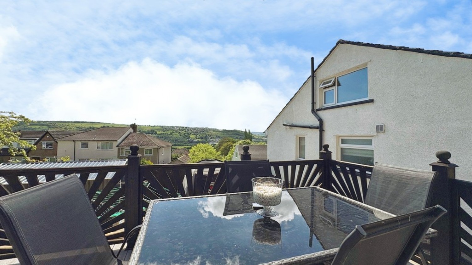 3 bedroom Bungalow for Sale Riddlesden, Bradford, West Yorkshire