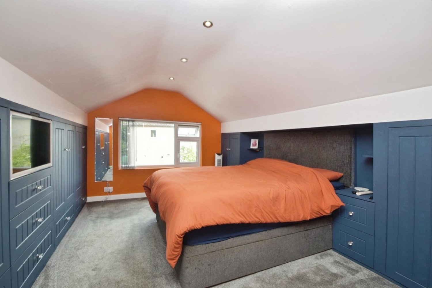 3 bedroom Bungalow for Sale Riddlesden, Bradford, West Yorkshire