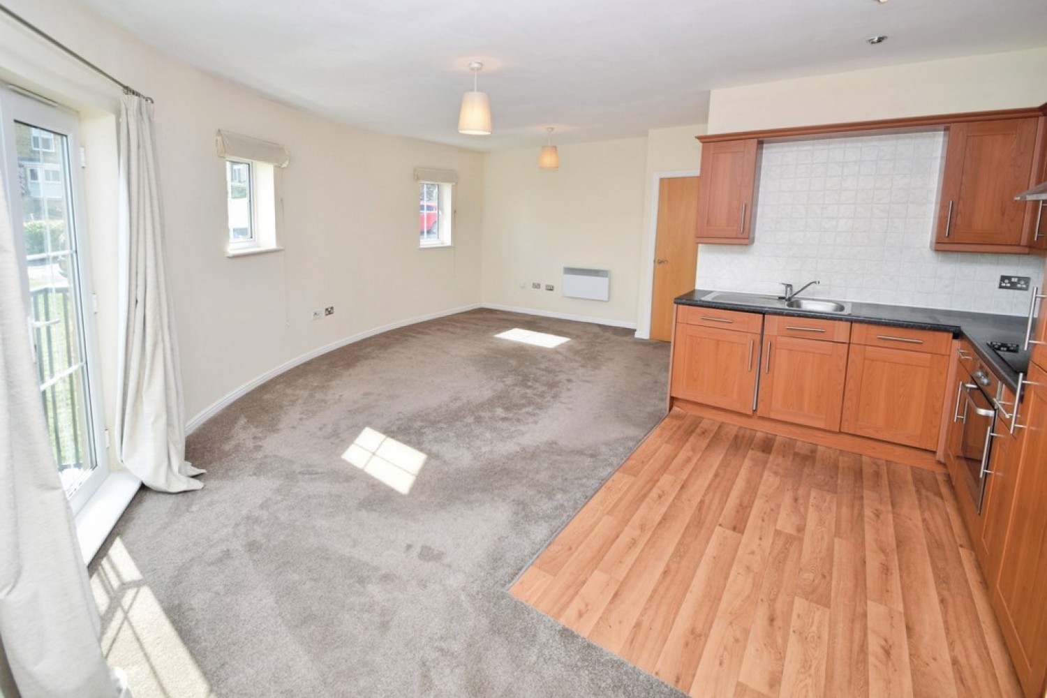 2 bedroom Flat for Sale Gilstead, Bradford, West Yorkshire