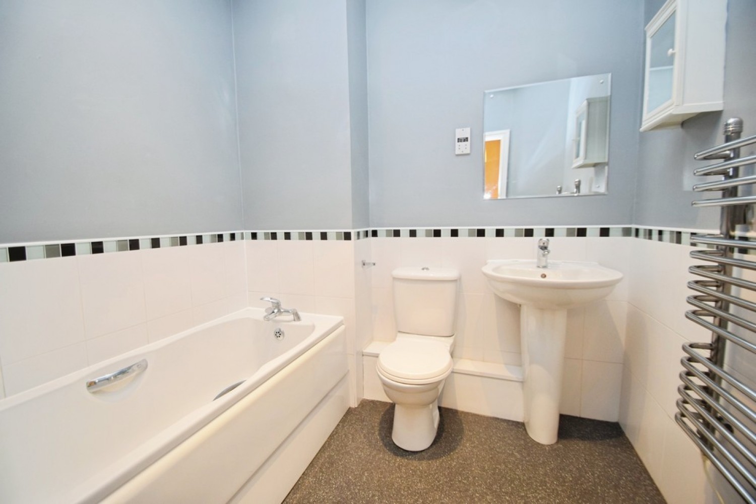 2 bedroom Flat for Sale Gilstead, Bradford, West Yorkshire