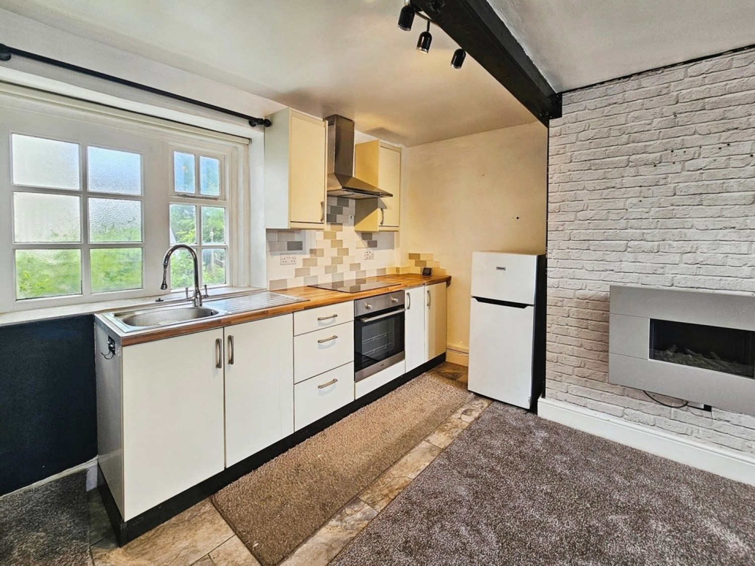 1 bedroom House for Letting Moorside Road, Eccleshill