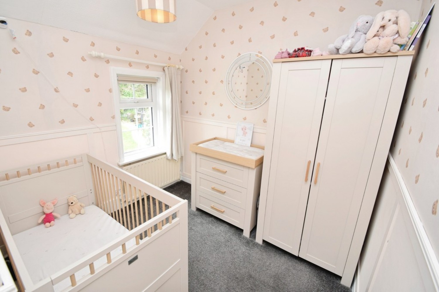 2 bedroom House for Sale Gilstead, Bradford, West Yorkshire