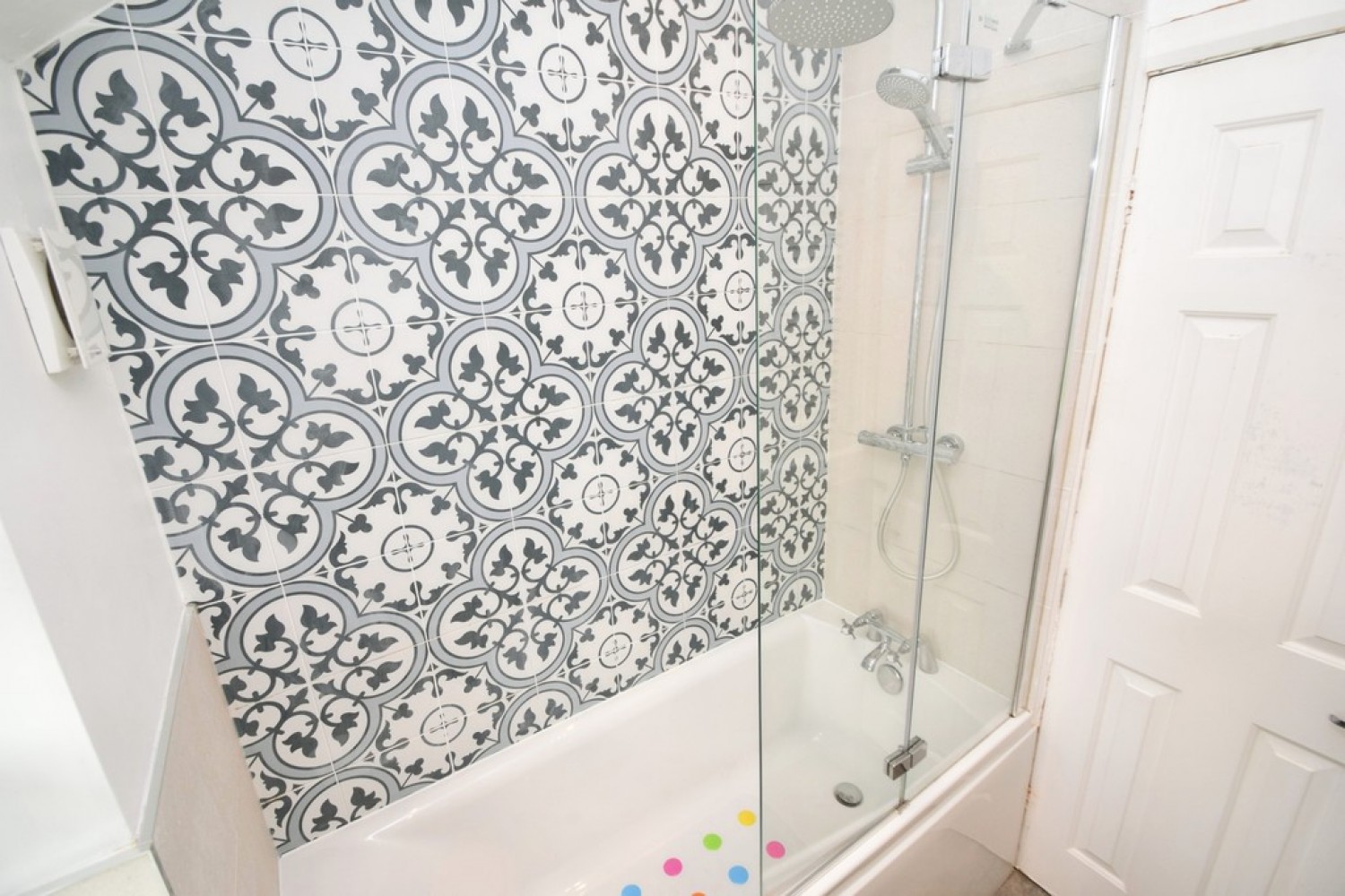 2 bedroom House for Sale Gilstead, Bradford, West Yorkshire