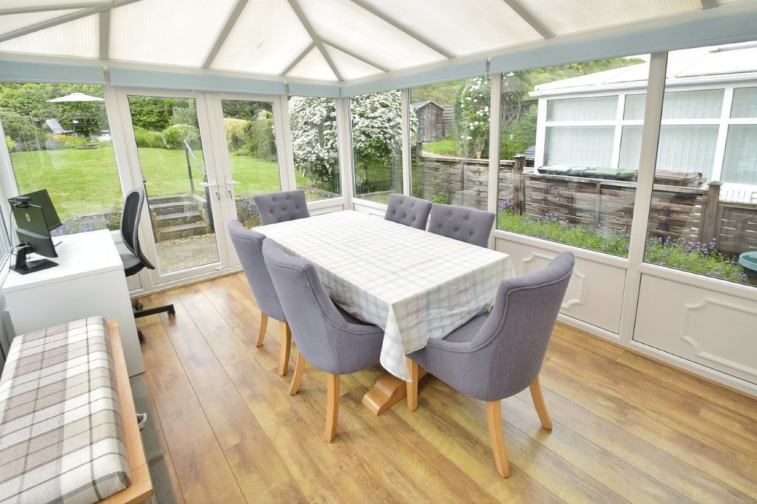 2 bedroom House for Sale Gilstead, Bradford, West Yorkshire