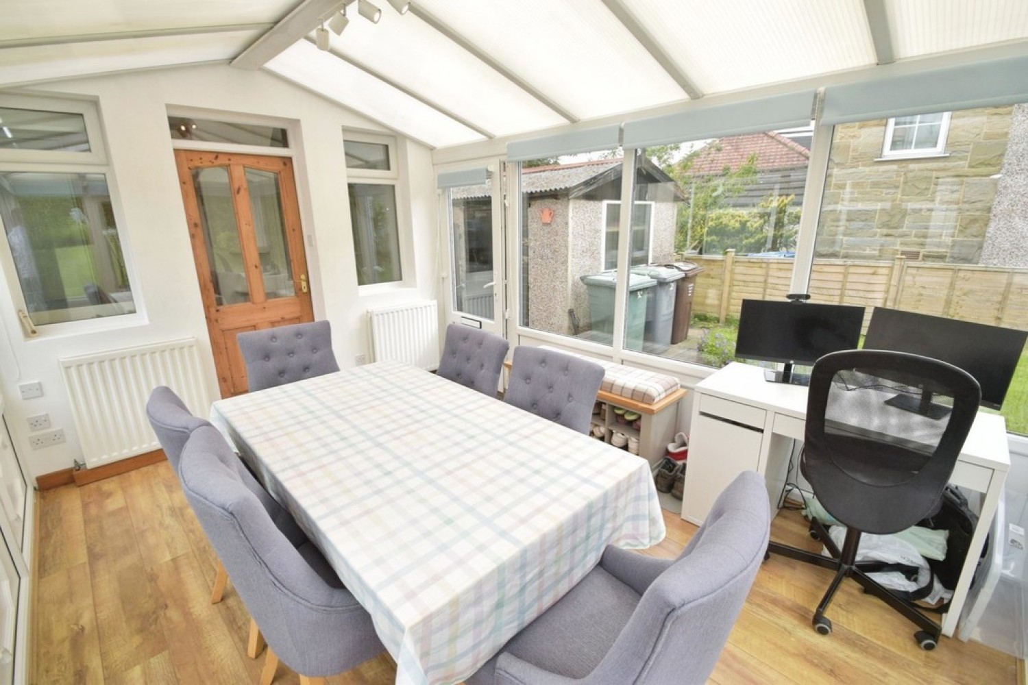 2 bedroom House for Sale Gilstead, Bradford, West Yorkshire