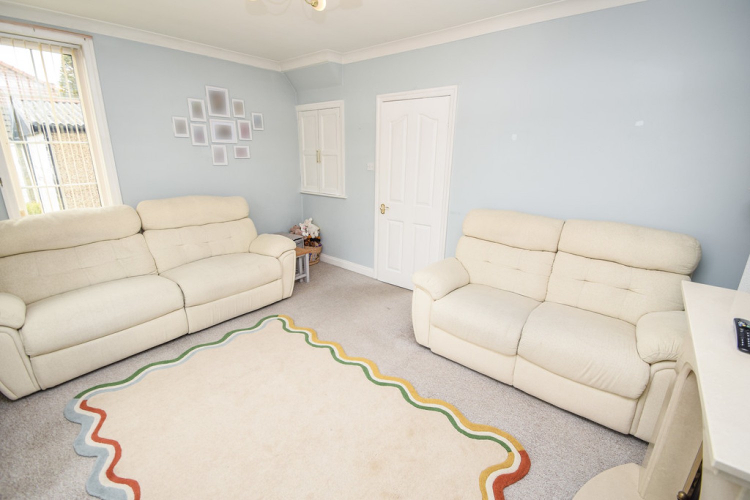 2 bedroom House for Sale Gilstead, Bradford, West Yorkshire