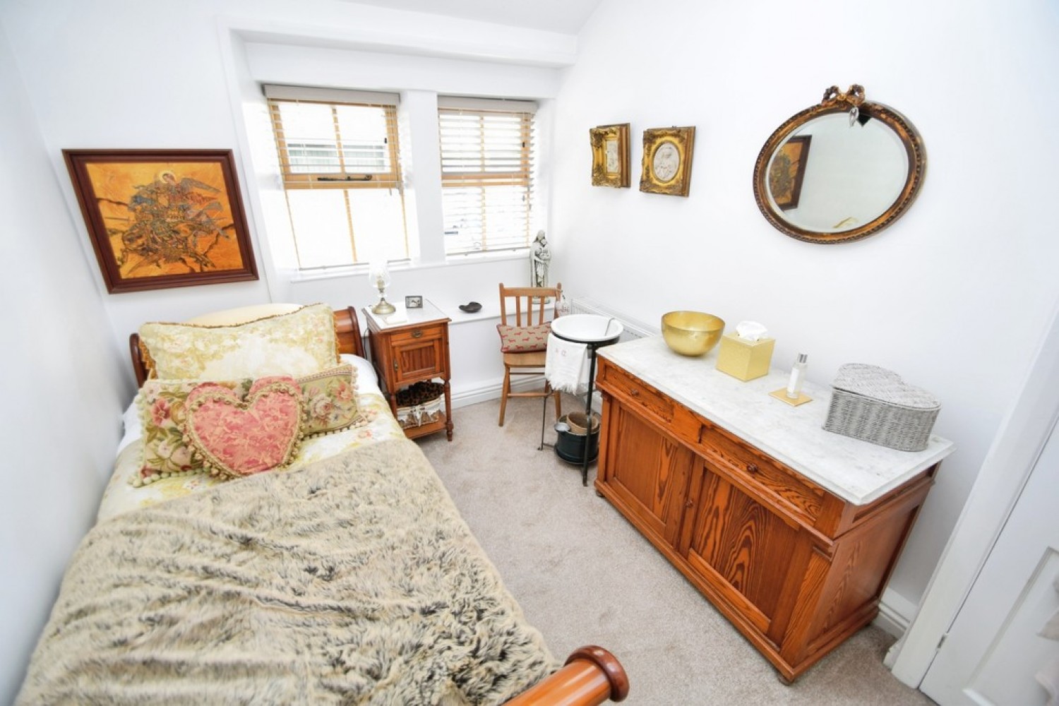 2 bedroom House for Sale Oakworth, Keighley, West Yorkshire