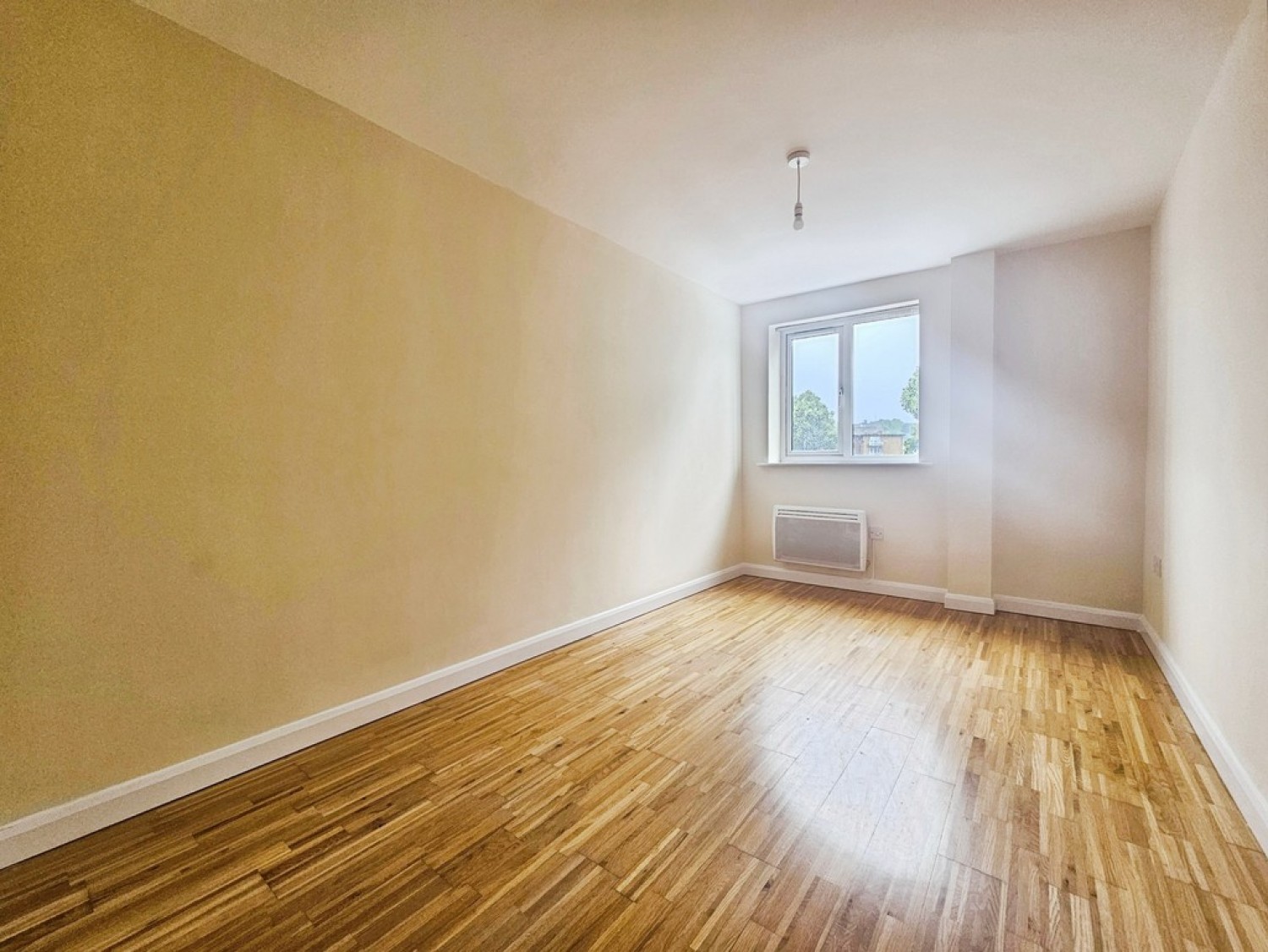 2 bedroom Flat for Letting Laura ashley house