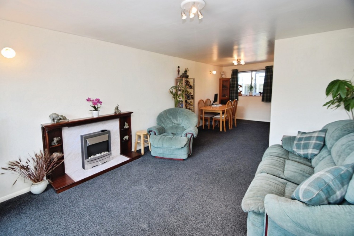 3 bedroom House for Sale Stockbridge, Keighley, West Yorkshire