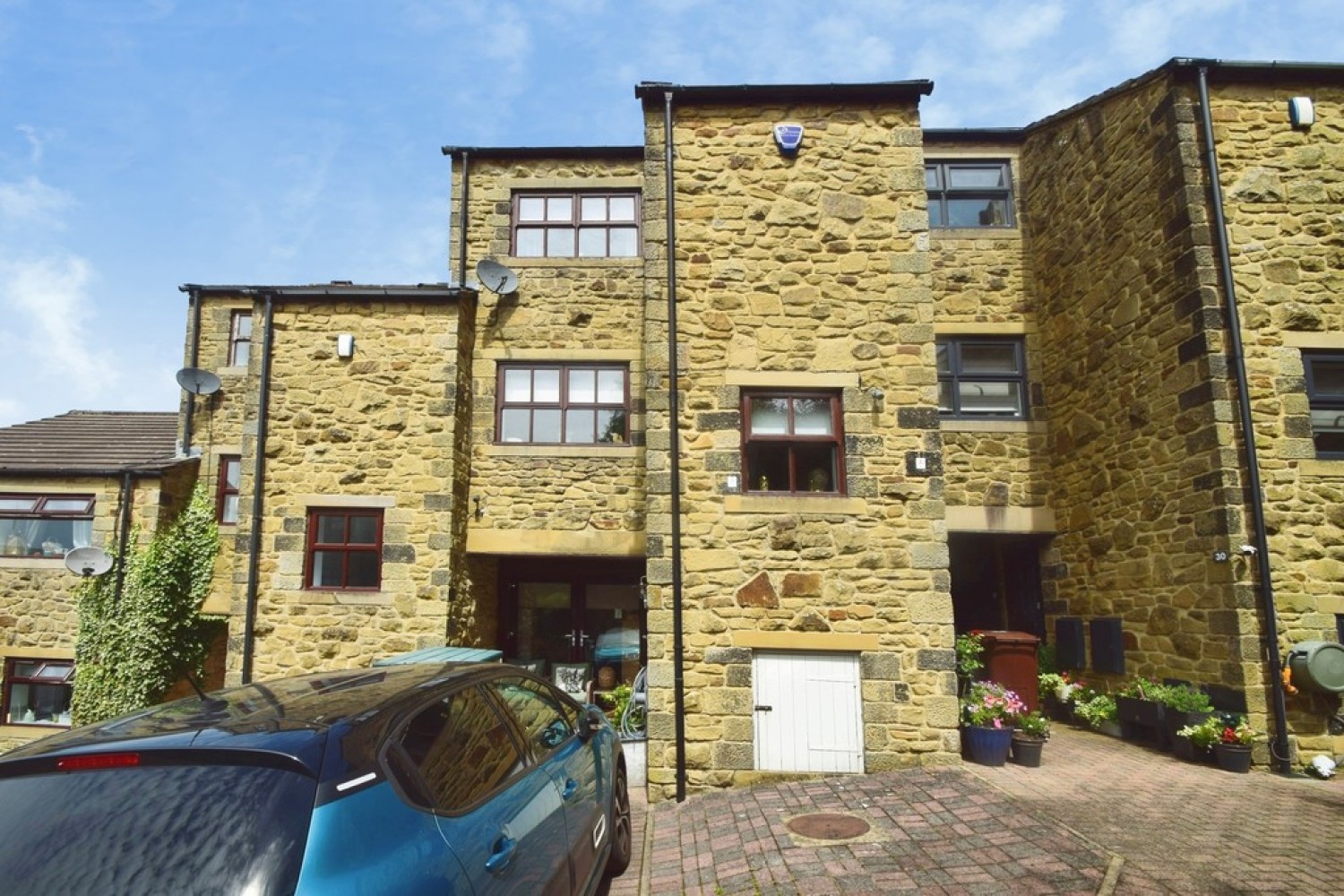 4 bedroom House for Sale Haworth, Keighley, West Yorkshire