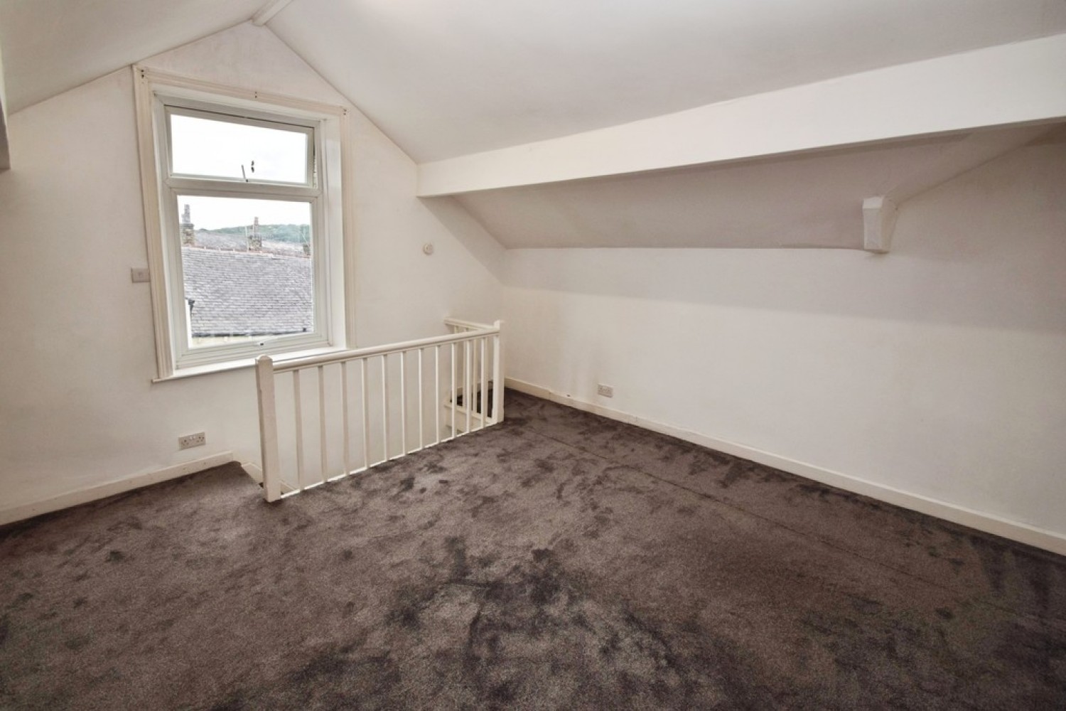 2 bedroom House for Sale Keighley, Bradford, West Yorkshire