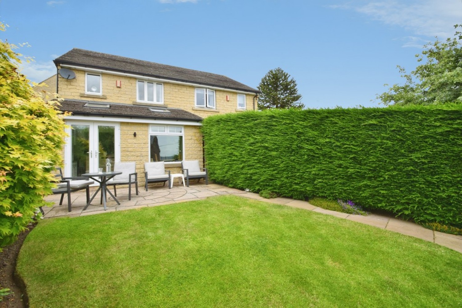 3 bedroom House for Sale East Morton, Keighley, West Yorkshire