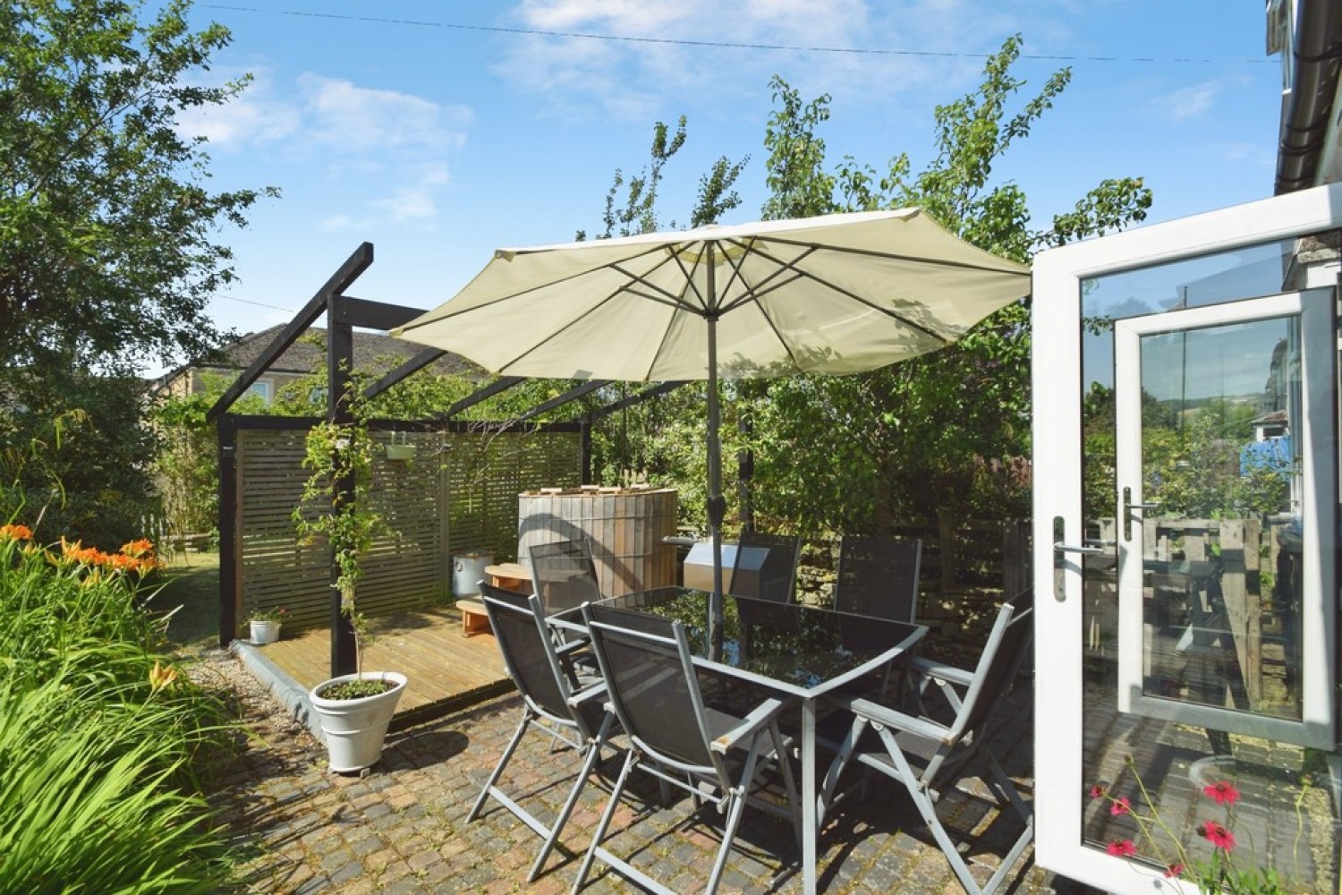 3 bedroom House for Sale Wilsden, Keighley, West Yorkshire