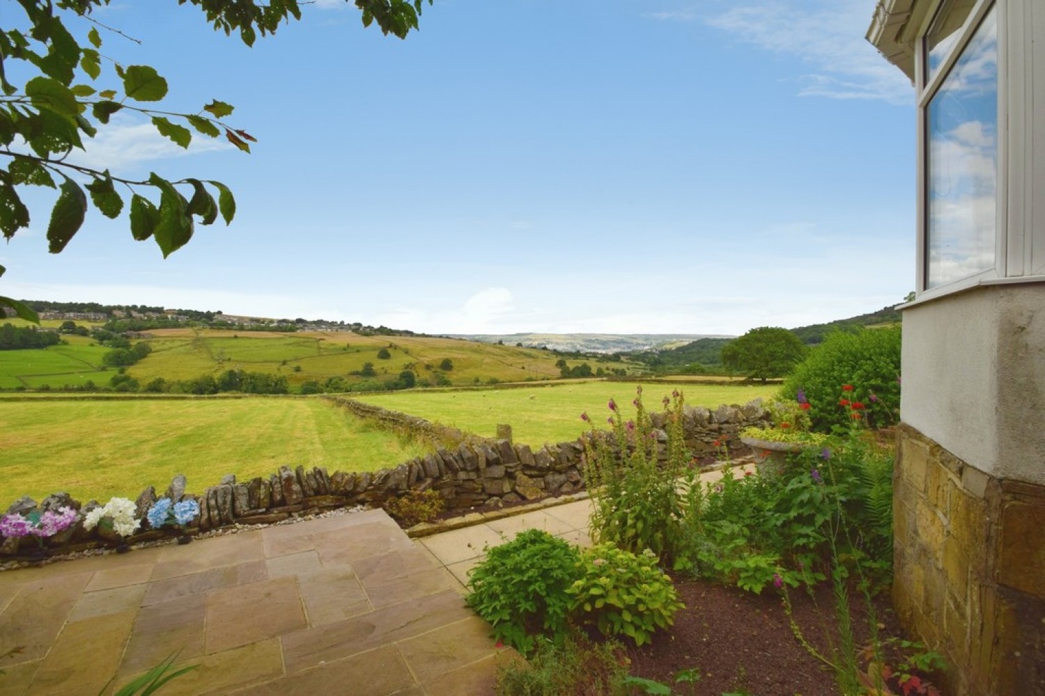3 bedroom House for Sale Cross Roads, Keighley, West Yorkshire