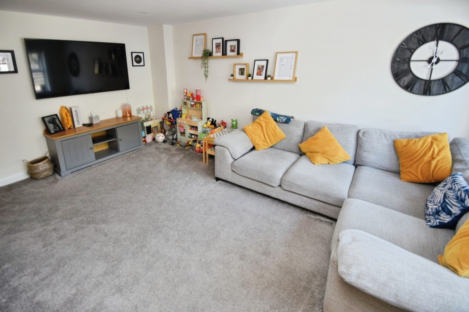 4 bedroom House for Sale Silsden, Keighley, West Yorkshire