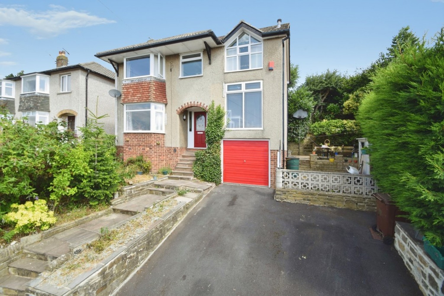 4 bedroom House for Sale Riddlesden, Keighley, West Yorkshire