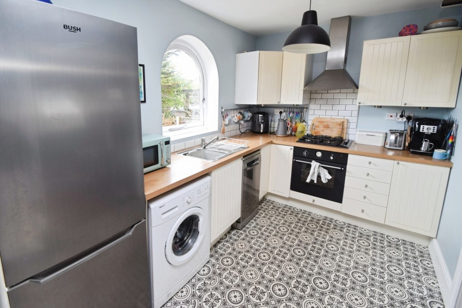 3 bedroom House for Sale Saltaire, Bradford, West Yorkshire