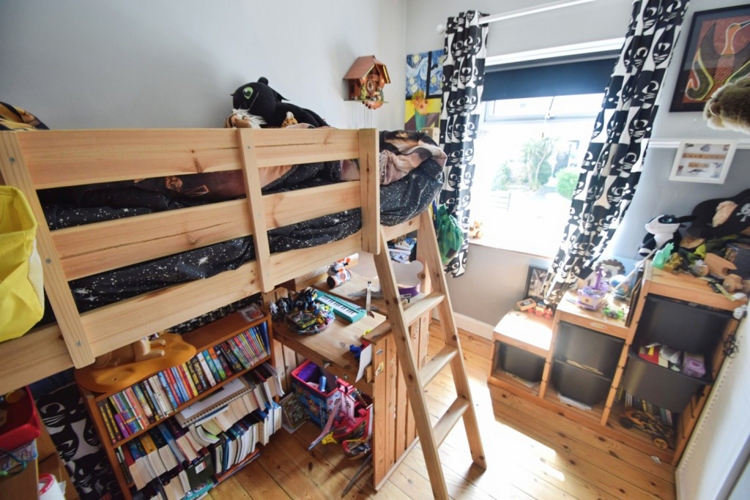 3 bedroom House for Sale Saltaire, Bradford, West Yorkshire