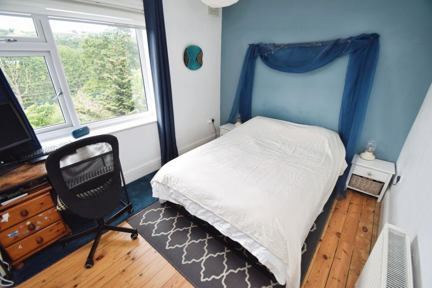 3 bedroom House for Sale Saltaire, Bradford, West Yorkshire