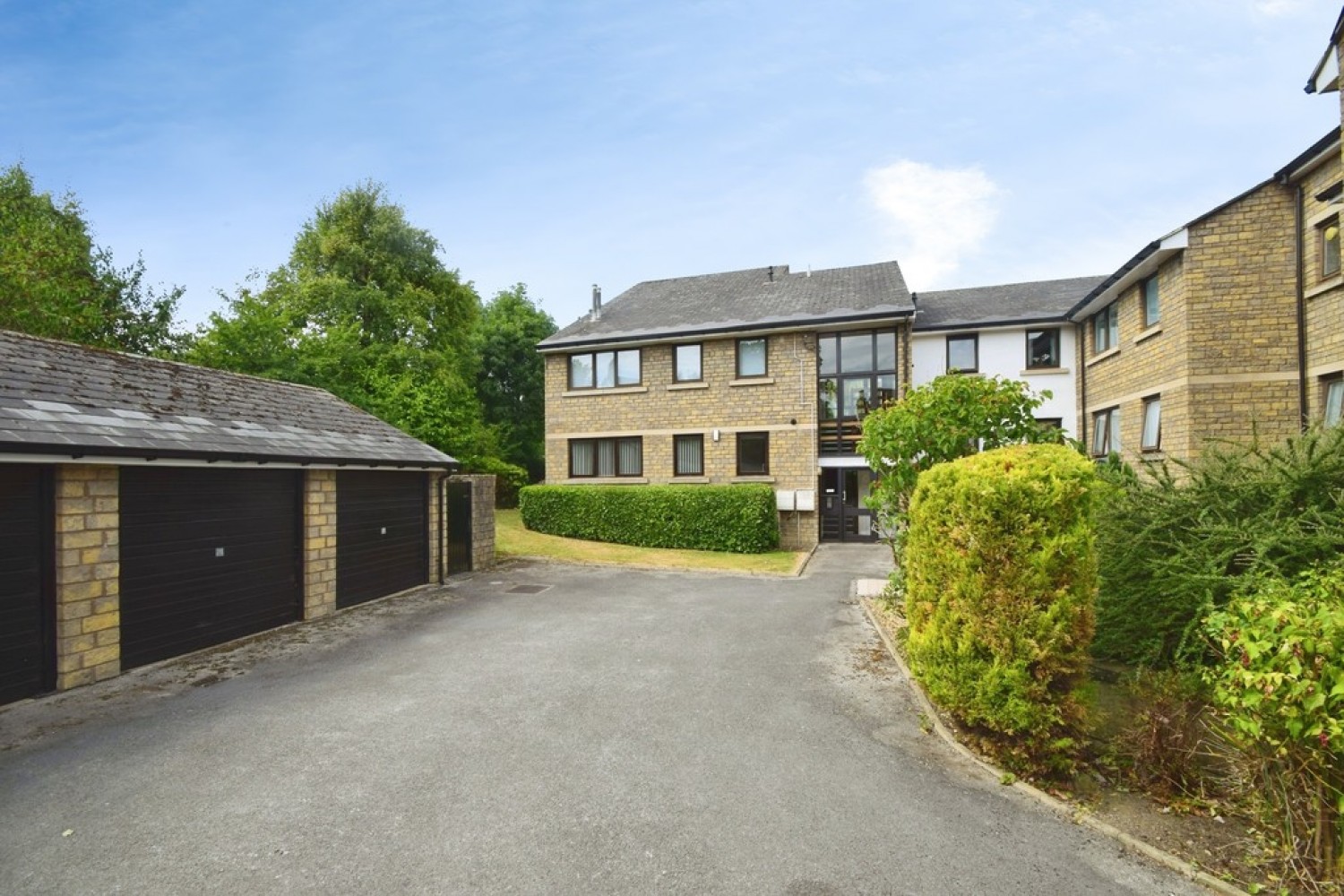 2 bedroom Flat for Sale Ashfield Road, Shipley, Bradford