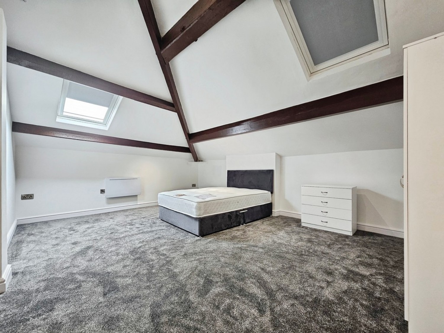 2 bedroom Flat for Letting Saltaire Road, Shipley, West Yorkshire