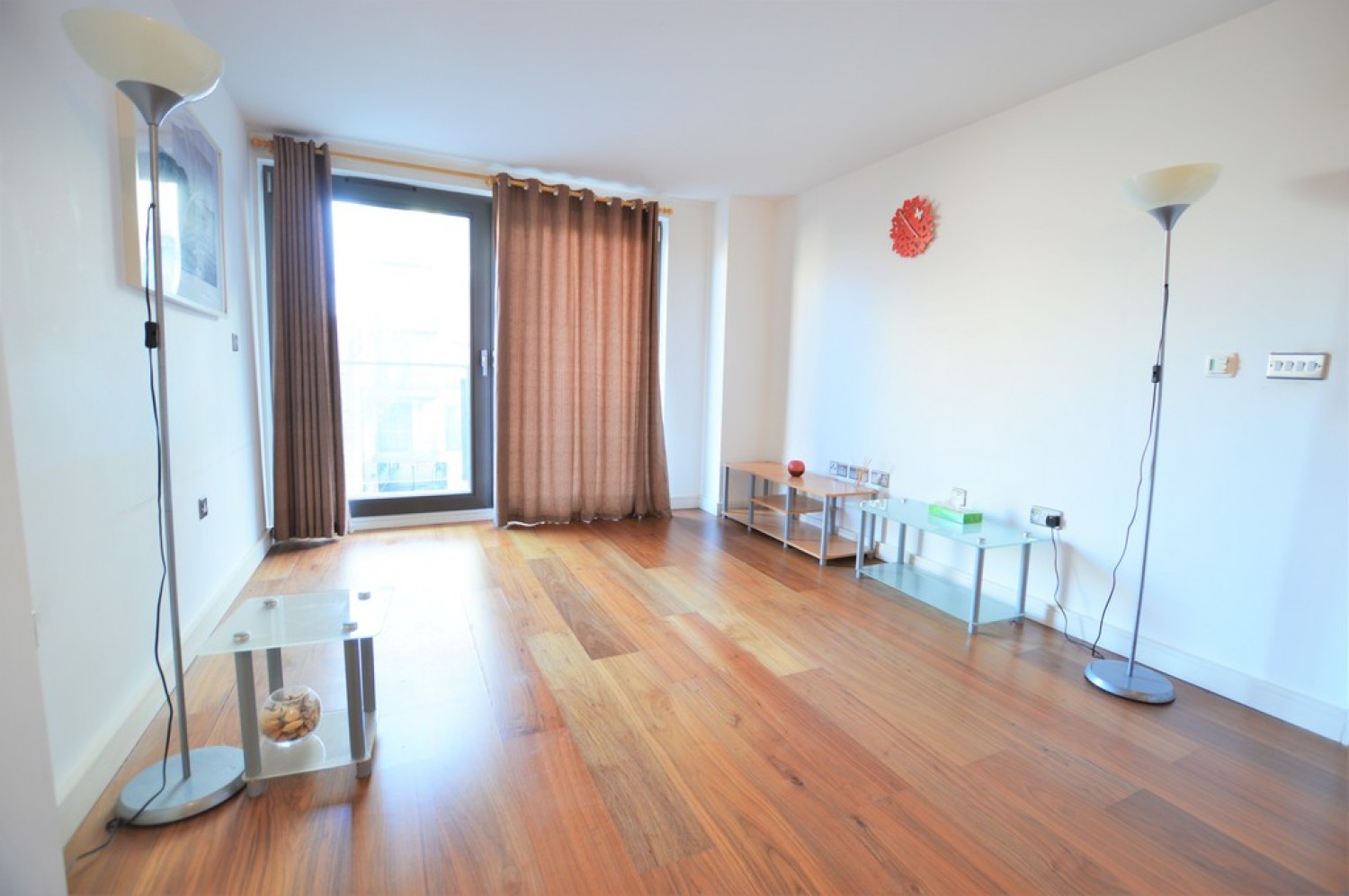 1 bedroom Flat for Letting Flat Mosaic, High Street