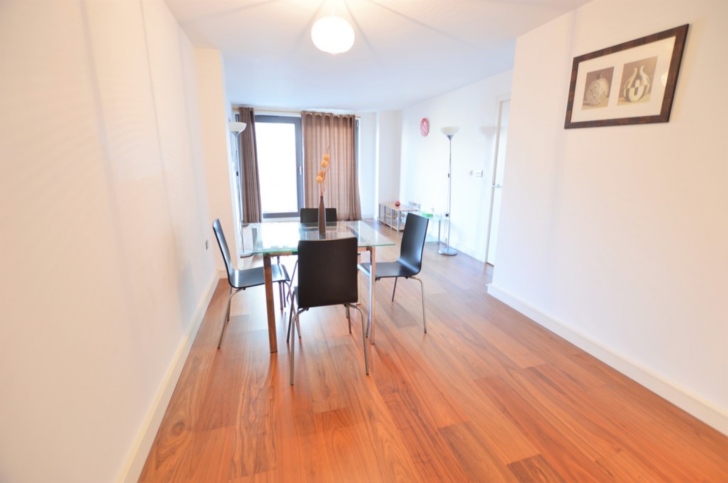 1 bedroom Flat for Letting Flat Mosaic, High Street