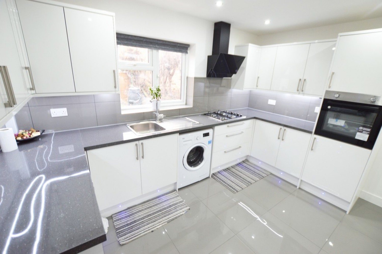 4 bedroom House for Letting Welden, Wexham