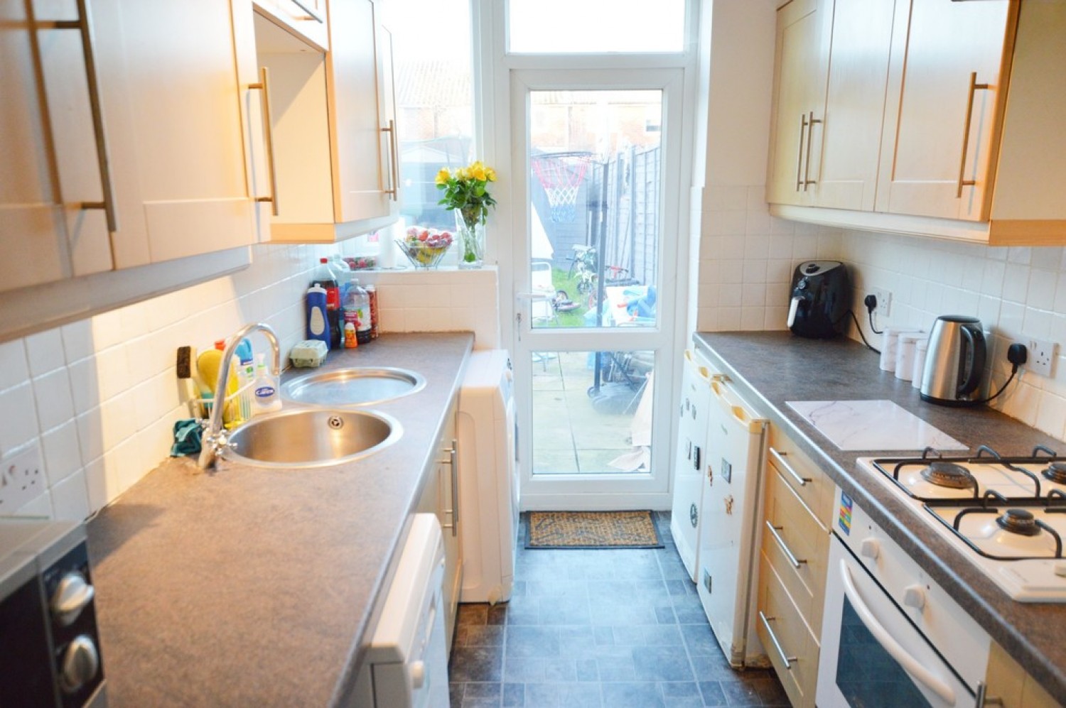 2 bedroom House for Letting Goodwin Road, Slough, Berkshire